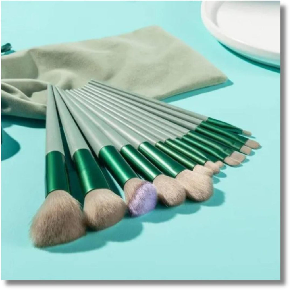 13 Pcs Makeup Brushes Set for Blending Concealer & Powder